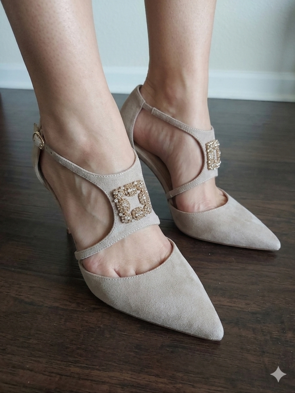 J.Renee Taupe Suede Pointed T-Strap Heels with Crystal Buckle Size 12W